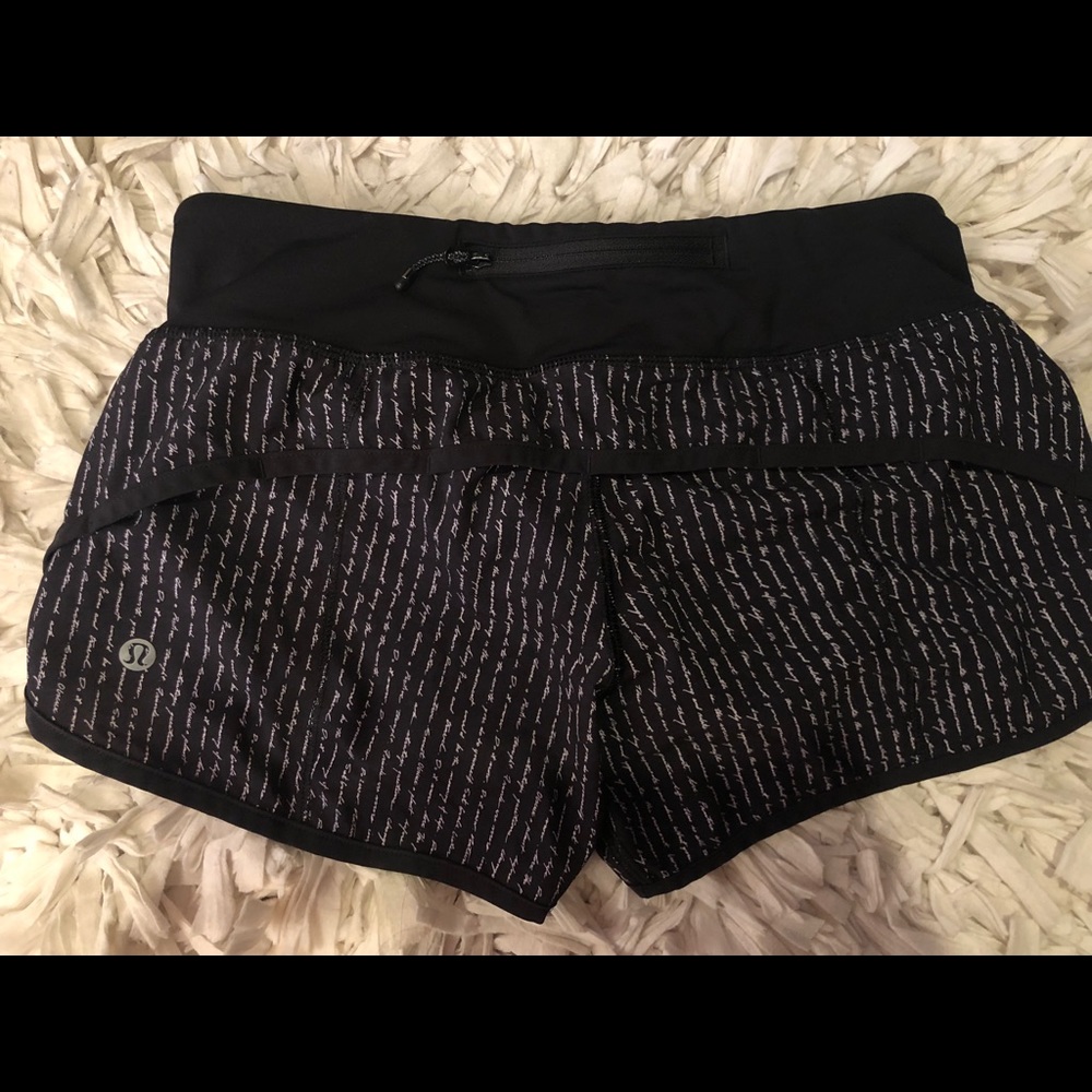 Lululemon Speed Shorts - Size 2 🍋
